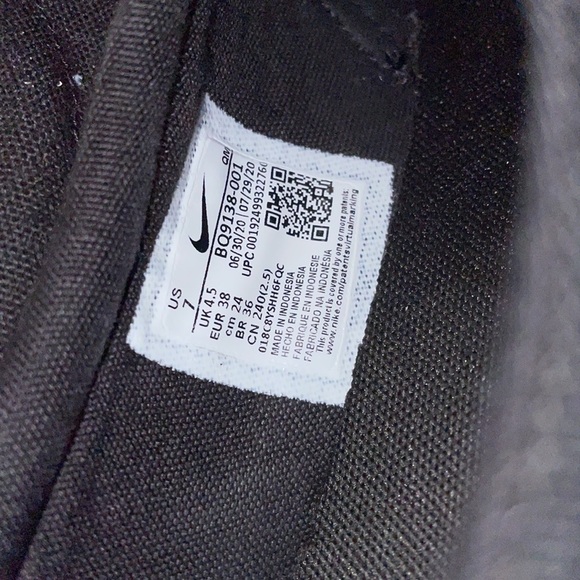 Nike Black and White Slip Ons - Picture 5 of 8